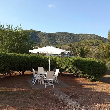 Appartamento κατοικία με θέα & ησυχία -house In A Peaceful Area Perachora