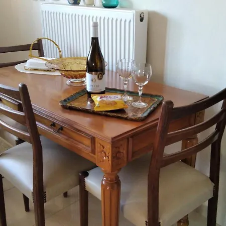 Appartamento κατοικία με θέα & ησυχία -house In A Peaceful Area Perachora