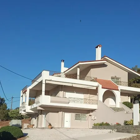 κατοικία με θέα & ησυχία -house In A Peaceful Area شقة